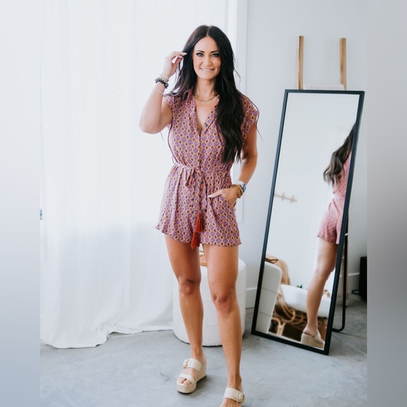 Dress forum sunny days romper geometric tassel button down small - Picture 1 of 10